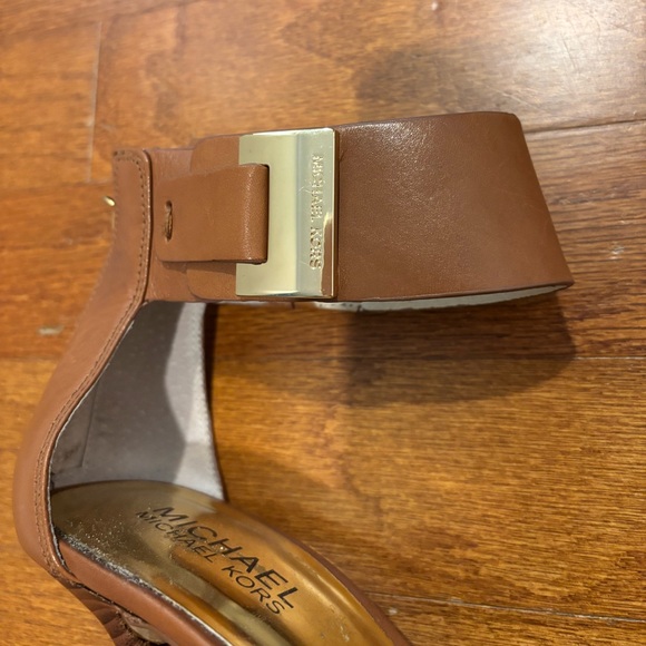 MICHAEL KORS Guiliana Open Toe Pump - Picture 4 of 10